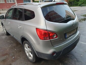 Nissan Qashqai +2 - 4