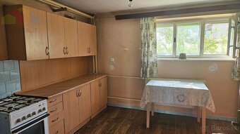 Rodinný dom na podnikanie v službách v obci Beluši -Rezervov - 4