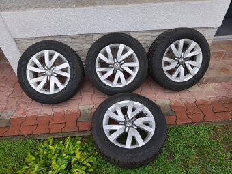 Volkswagen r16 - 4