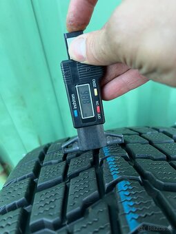 Zimne pneumatiky Dunlop 235/55R18 - 4