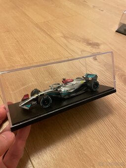 Lewis Hamilton Mercedes - 4