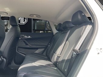 Mg HS PHEV AT EXCLUSIVE - 4