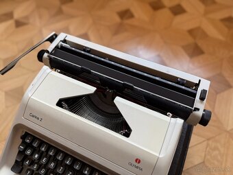 Písací stroj OLYMPIA Carina 2 - 4