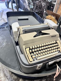 Pisaci stroj consul - 4