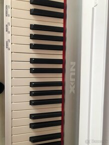 Elektricky klavir NUX - 4