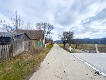 NA PREDAJ POZEMOK NA VÝSTAVBU RD, 562M2, OSUSKÉ, okr. SENICA - 4