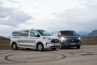 Prenájom 8-miestnej dodávky , automat, super výbava, rv 2025 - 4