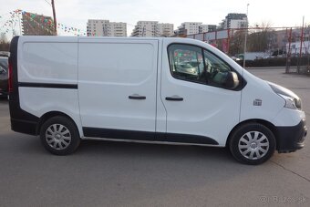Renault Trafic DRIVE 1,6DCi 92kW 2 x Šoupačky 2018 138t. k - 4
