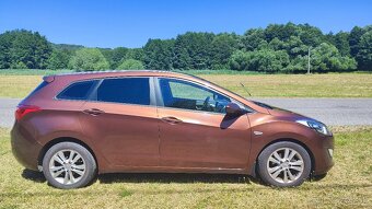 Hyundai i30 CW 1.6i MPI 16V DOHC Family - 4