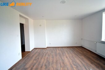REZERVOVANÉ Veľkometrážny 3 izbový byt Príbovce - 4