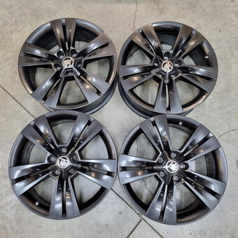 Hliníkové Škoda disky 5x112 R18 7J ET45 - 4