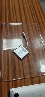 MacBook Air 13" M1 (2020), 8 G  256 GB - 4