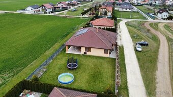 Rodinný dom snov v Košeci – priestranný bungalov s dvojgaráž - 4