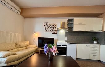 2.izb.byt s balkónom, komplet zariadený, Zobor spodná časť - 4