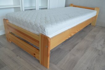 Drevená posteľ s roštom - 4