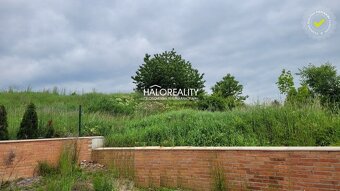 HALO reality - Predaj, pozemok pre rodinný dom 318 m2 Nitr - 4