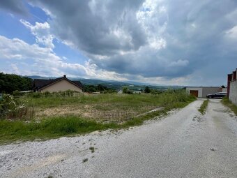Pozemok na výstavbu rodinného domu - Prievidza - 4