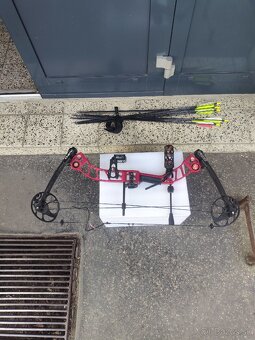 Kladkový luk Kinetic Rave dual cam - 4