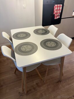 Jedálenský stol so 4 stoličkami - 4