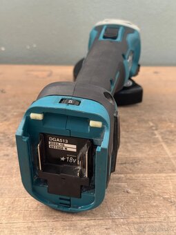 AKU uhlová brúska Makita - 4