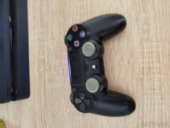 Predám playstation 4 s hrami - 4