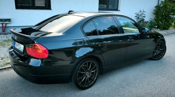 BMW E90 320i - 4