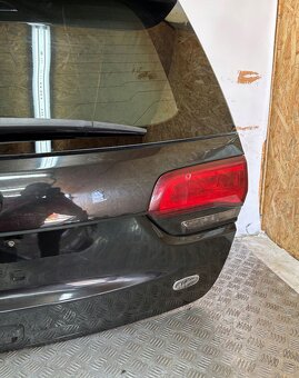Jeep Grand Cherokee WK2 5. piate kufrové dvere kufor - 4