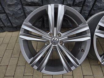 5x112 R19 VW Sebring Touareg Rline - 4