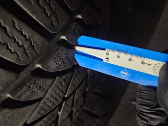 235/40 R19 96V Dunlop SP Winter Sport 3D - 4
