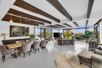 Nadštandardný 4-izbový rodinný dom s bazénom, výhľadom a súk - 4