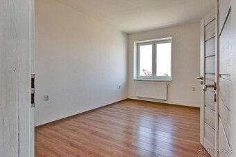 2NP 203 Slnečný 3-izbový byt s balkónom – tiché býva - 4