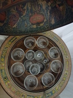 Krasny globus na alko aj s poharmi - 4