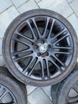 Škoda R18 225/40 R18 - 4