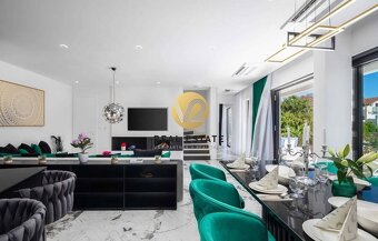 FOR SALE NA PREDAJ exkluzívna vila pri mori, priamo na plá - 4