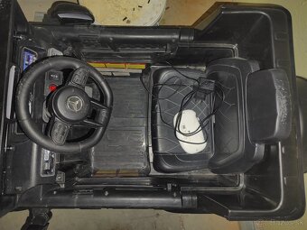 Detské elektrické auto Mercedes - 4