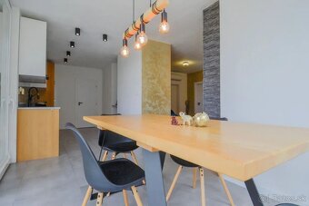 Novostav. rodinný dom s veľkým pozemkom,terasou a zariadením - 4