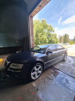Audi A8 - 4