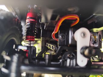 Predám RC Toyotu upravenú - 4