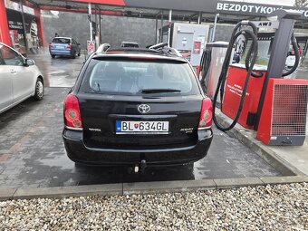 Toyota avensis 2.0l diesel - 4