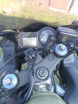 hond cbr F4 - 4