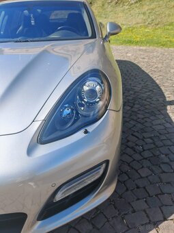 Porsche Panamera GTS - 4