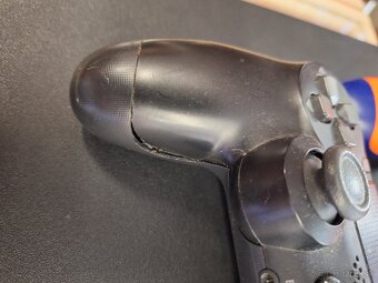 Playstation 4 Pro 1TB + 2 ks ovládače - 4