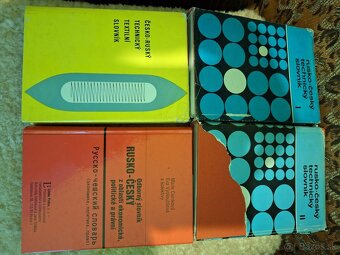 Francúzske a ruské prekladové slovníky - 4