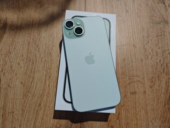 iPhone 15 128 GB Green - 9/10 stav - 4
