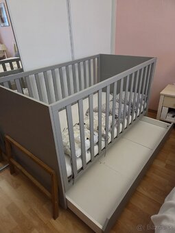 Detská postieľka Lotta 70x140 so zásuvkou, masívne drevo - 4