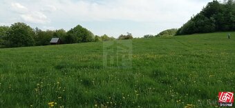 Veľký pozemok  v tichej časti. - 4