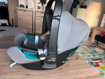 Vajicko BRITAX RÖMER Autosedačka Baby-Safe iSense (0-13 kg) - 4