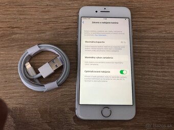 iPhone 8 64GB Silver - 4