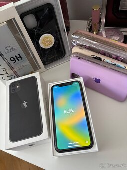 iPhone 11 black - 4