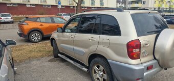 Toyota Rav4 2.0 diesel, 175k nájazd, r.v.04 na diely - 4